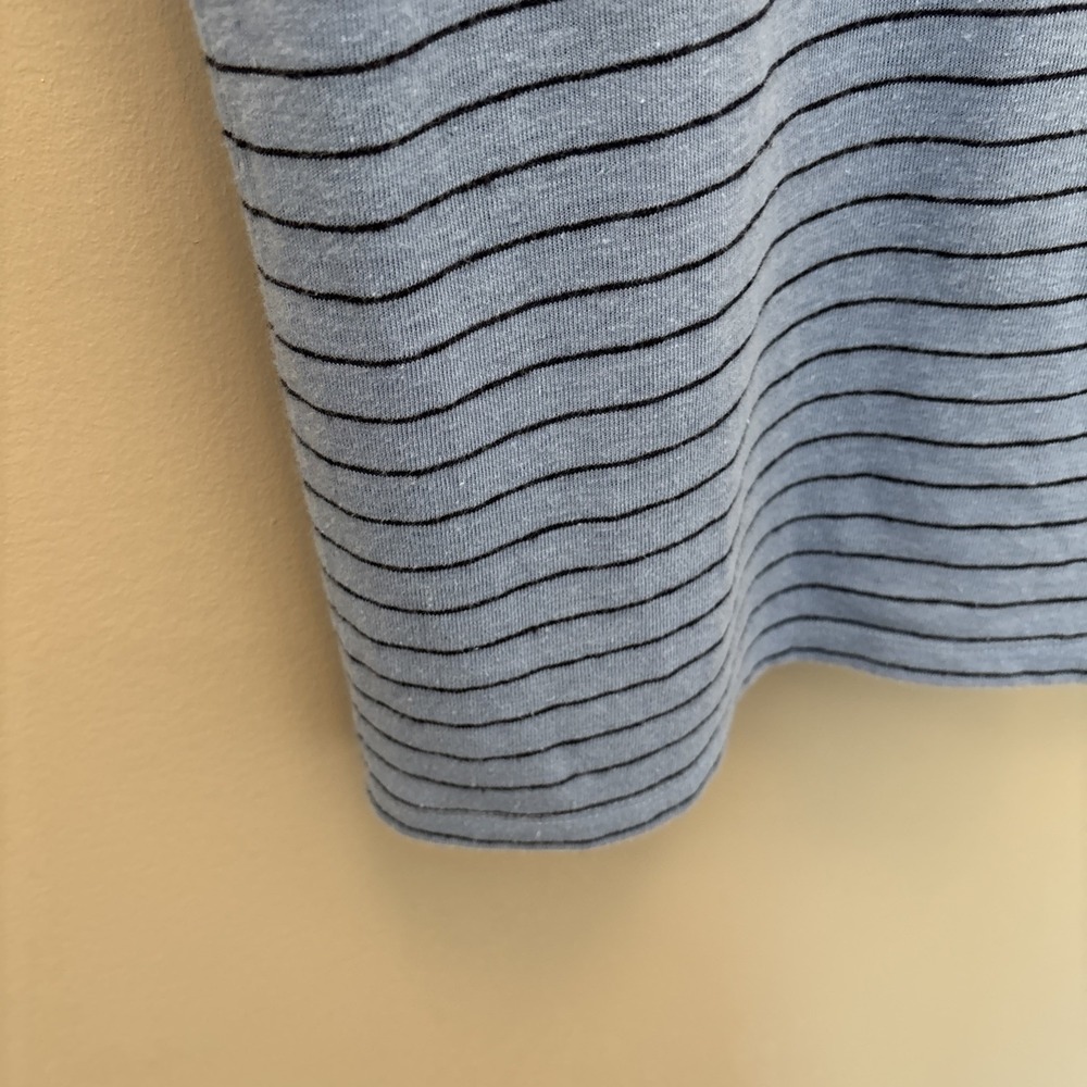 Talbots Linen Blend T-shirt Size Large Blue Crochet Pom Poms Trim Scoop Neck Tee - Picture 5 of 10